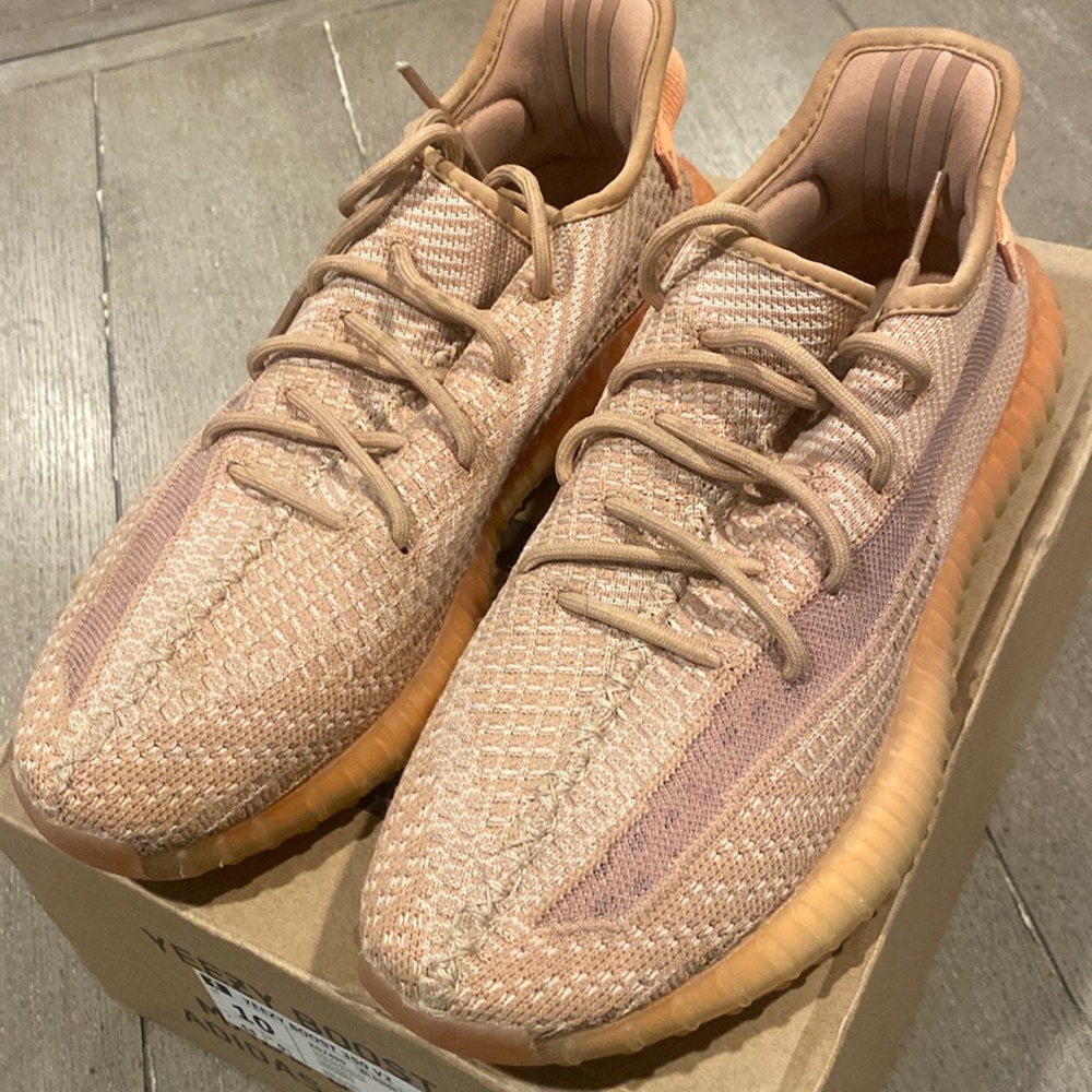 Yeezy Boost 350 V2
